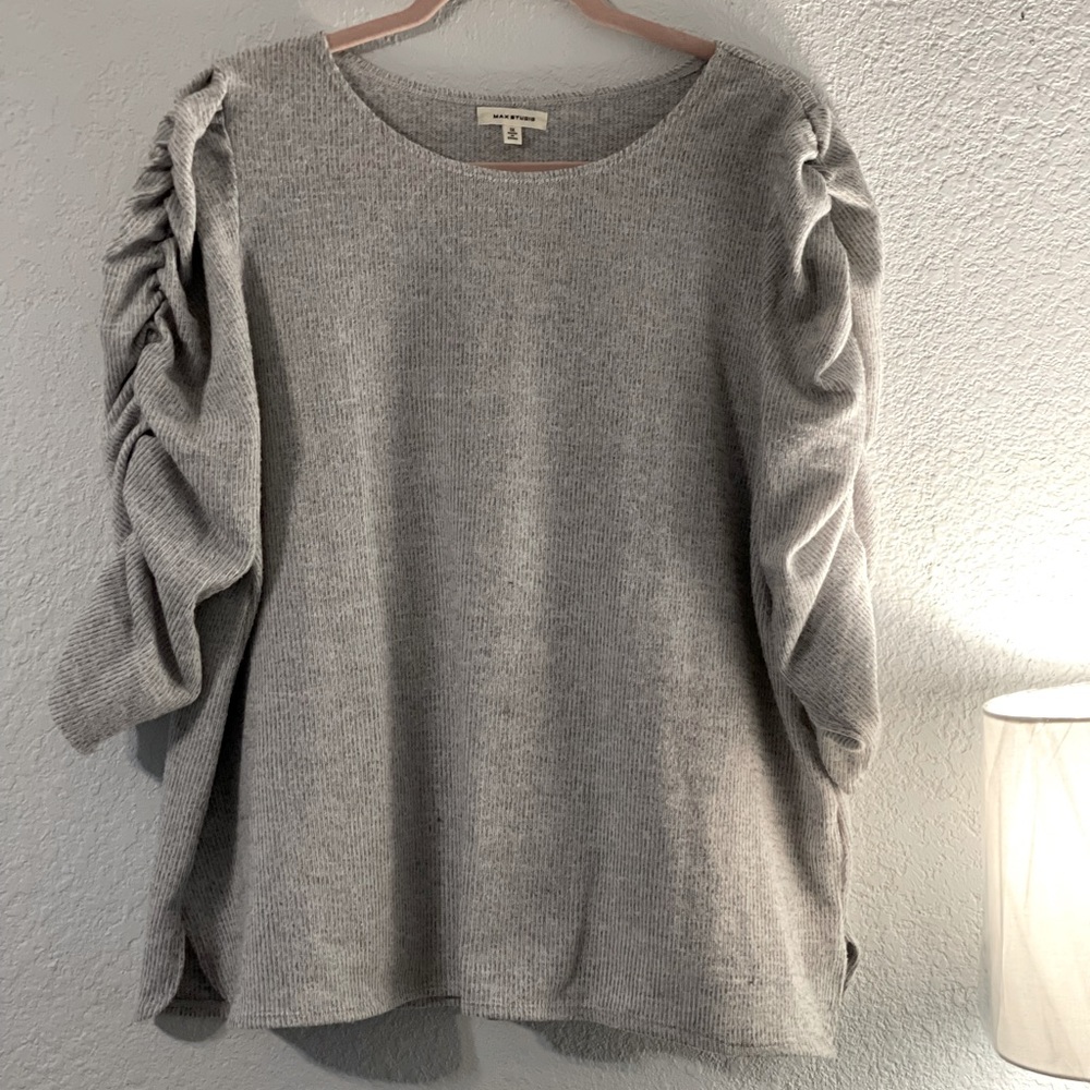 gray scrunched blouse
